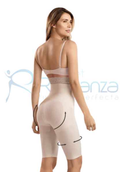 Mod. 2051 Strapless a la rodilla